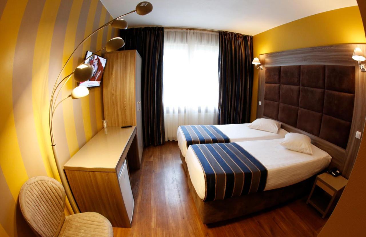 Hotel Midi-Zuid Saint-Gilles Exterior photo