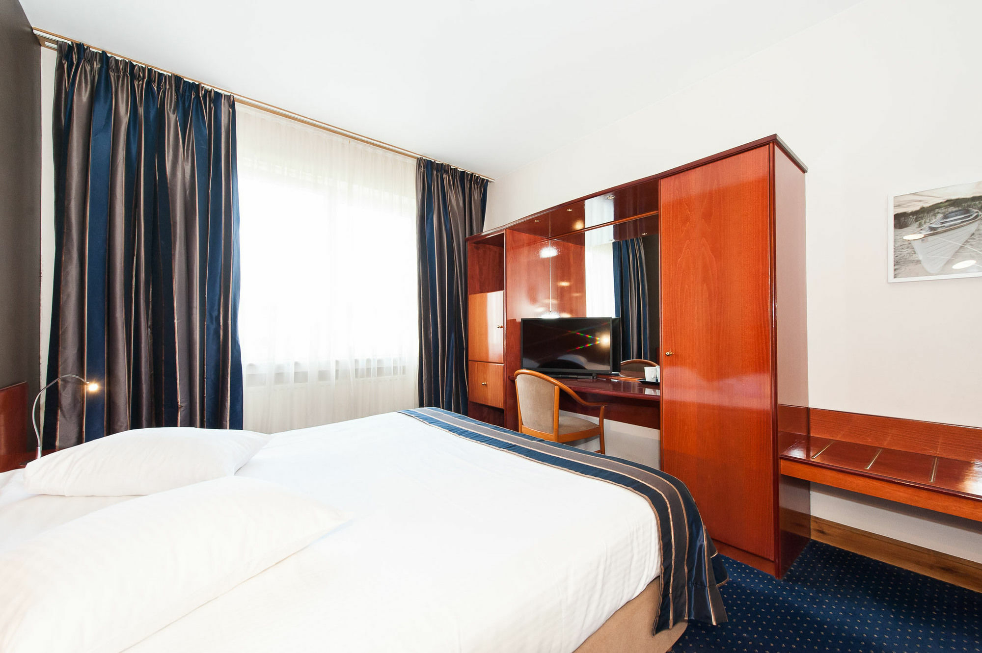 Hotel Midi-Zuid Saint-Gilles Exterior photo