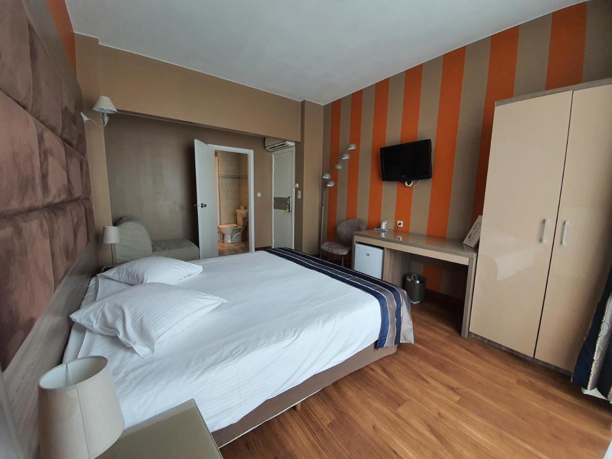 Hotel Midi-Zuid Saint-Gilles Exterior photo